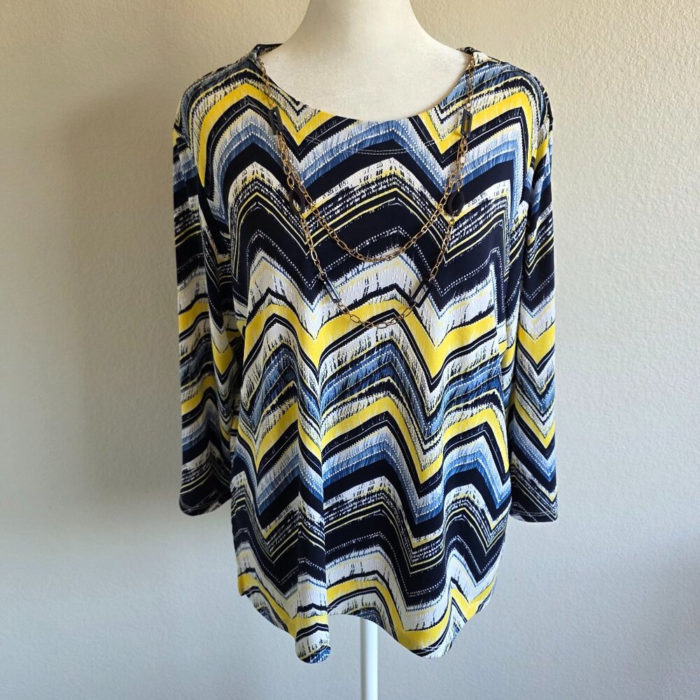 Alfred Dunner Top T-Shirt Bold Geometric Necklace Stretch Size Petite M PM